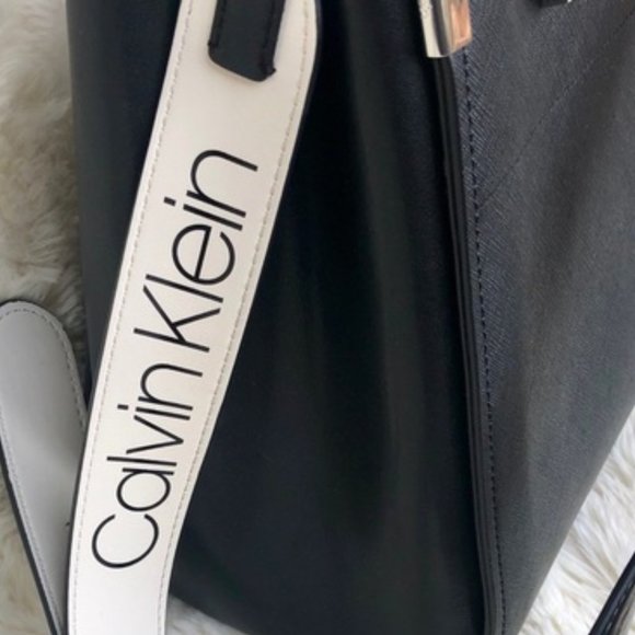 SOLD! Calvin Klein Saffiano Satchel Bag - Picture 5 of 6